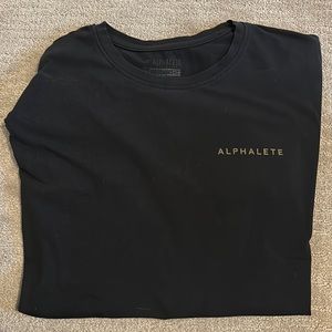 Alphalete shirt sleeve shirt in black, size medium